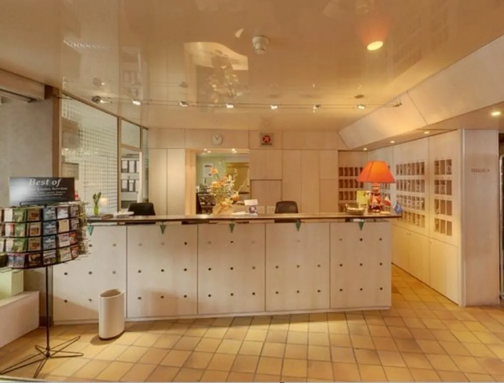 Brit Hotel Cahors - Le Valentre 2*,  France